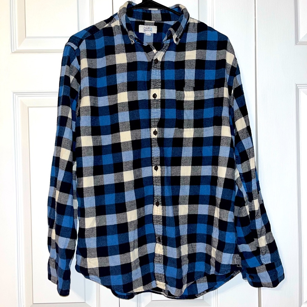 Croft and barrow blue, black and white flannel shirt with pocket